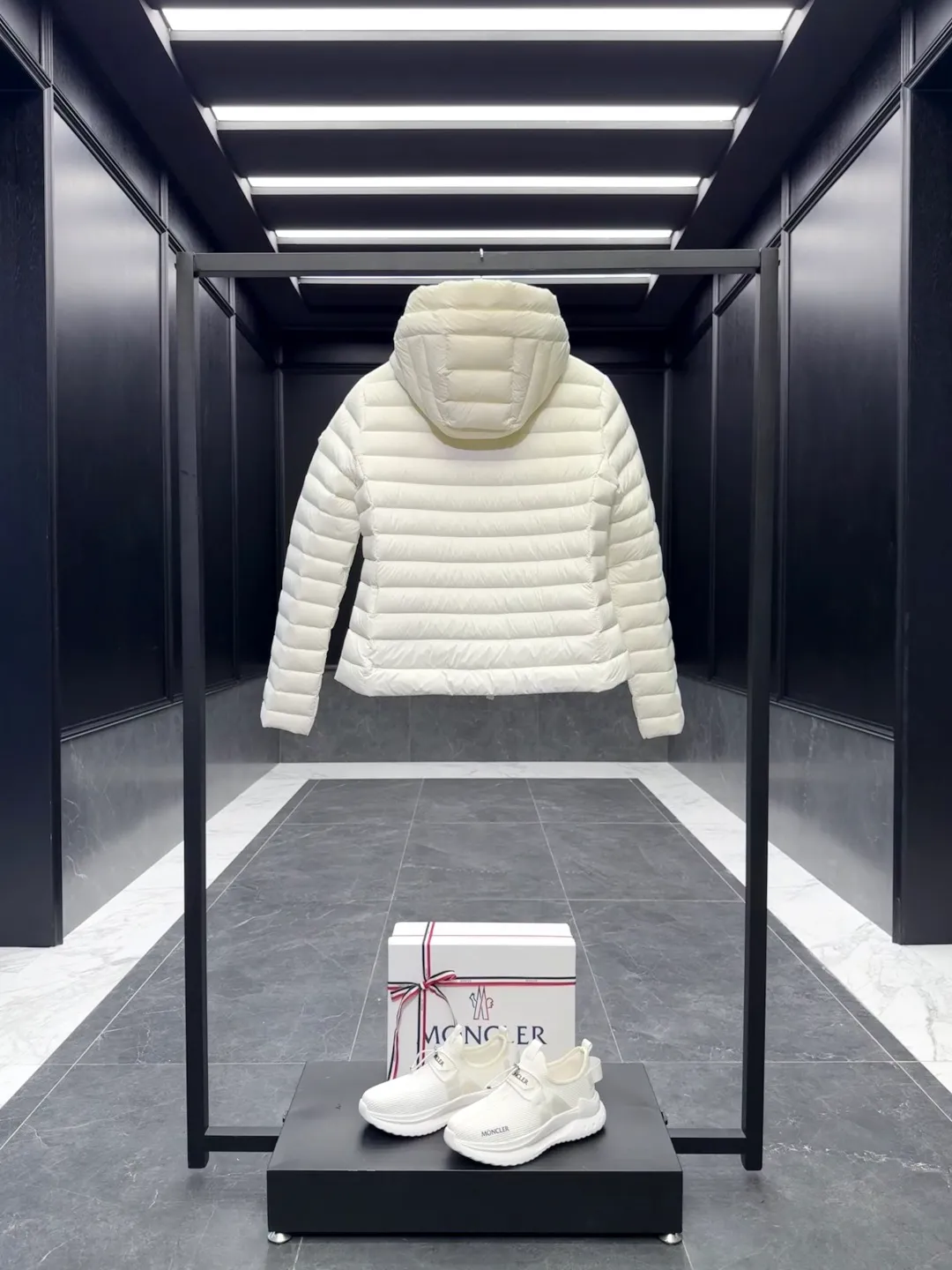 ⬆️Moncler . Ige . Ige Ige longue saison ， 。 。 ， Classic ， 。 。 • longuesaison • Longuesaison • • • • Size：1-4 /Black D 00700